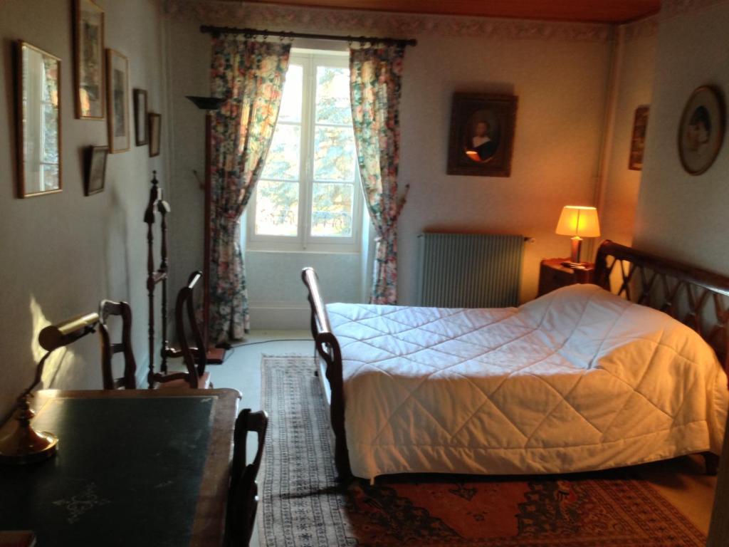 Domaine De Vilotte Bed and Breakfast Ardenais Rum bild
